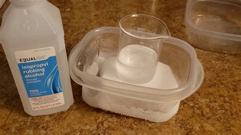 What happens to isopropyl alcohol when frozen?