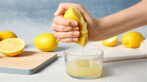 What happens when you drink only lemon water for 7 days?