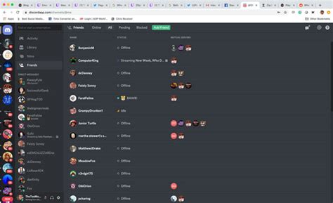 What info can friends see on Discord?