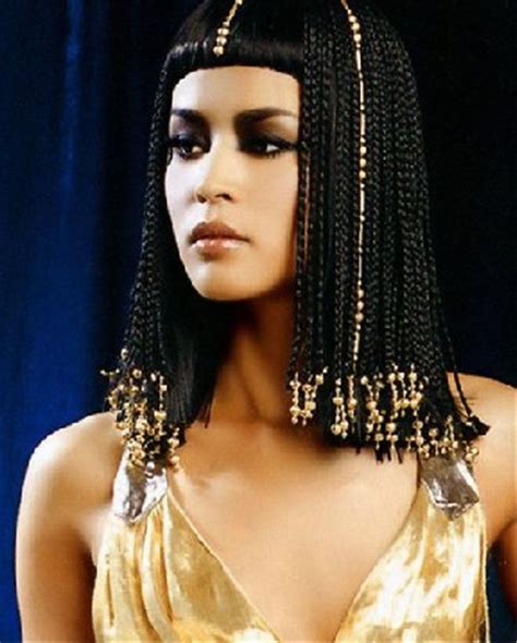 What is Cleopatra's hairstyle?