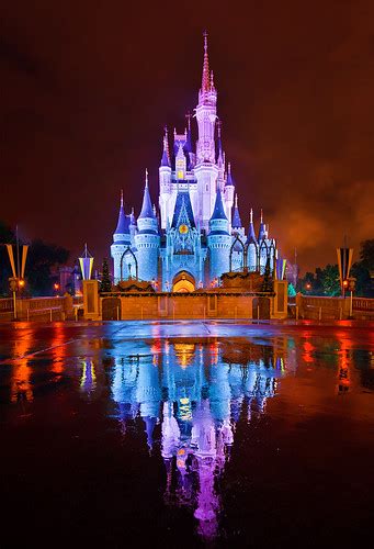 What is Disney World Kiss Goodnight?