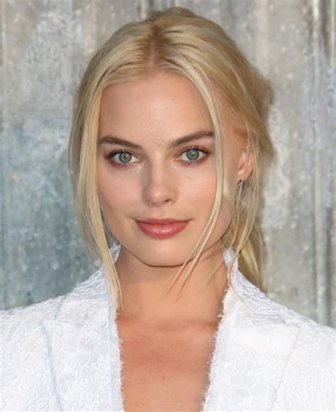What is Margot Robbie nationality?