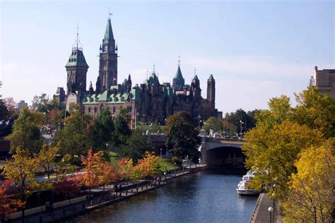 What is Ottawa's main language?