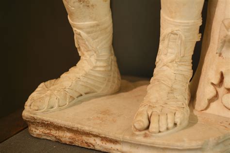 What is Roman foot?