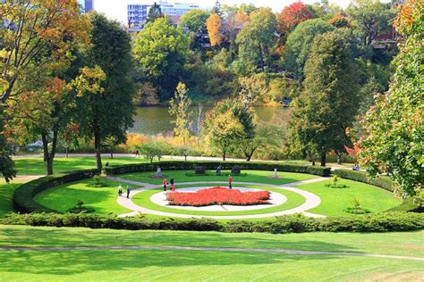 What is Toronto most famous park?