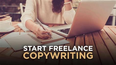 What is a freelance creative copywriter?