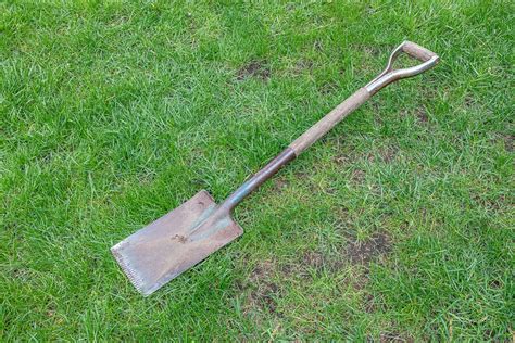 What is a garden spade?