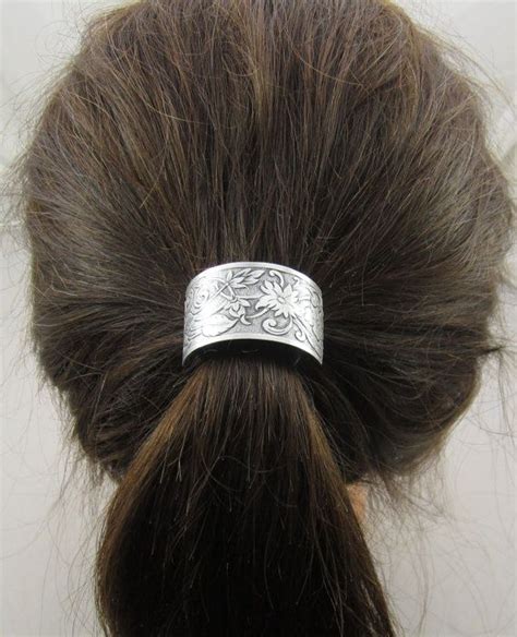 What is a ponytail holder in English?