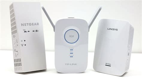 What is better Wi-Fi mesh or extender?