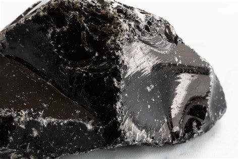 What is black obsidian good for?