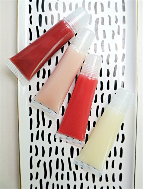 What is natural lip gloss made of?