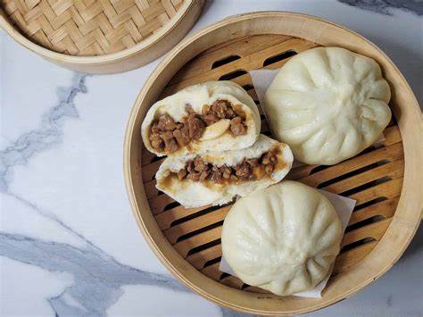 What is siopao in Chinese?