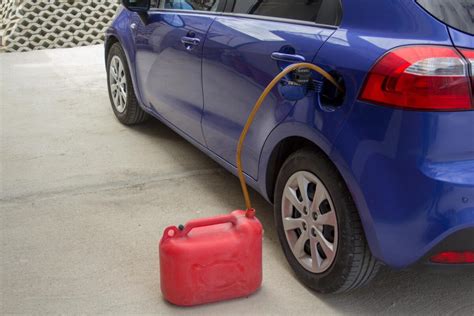 What is siphoning gas?
