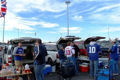 What is tailgating in America?