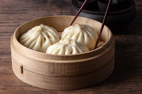 What is the Chinese word for steamed buns?