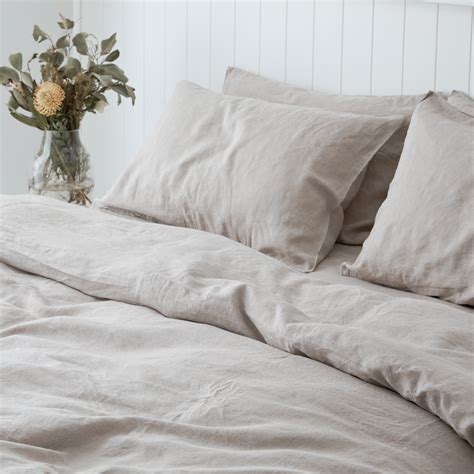 What is the French word for duvet cover?