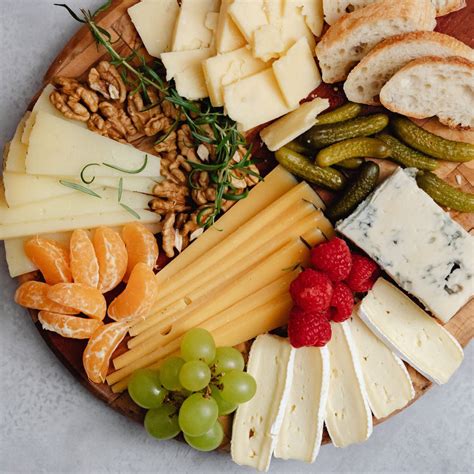 What is the best cheese to eat at night?