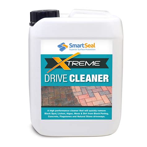 What is the best chemical to clean a driveway with?