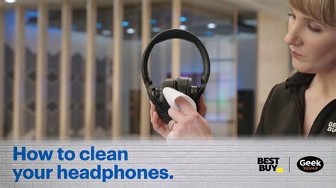 What is the best cleaner for headphones?