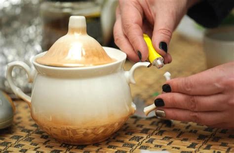 What is the best glue for teapot repair?