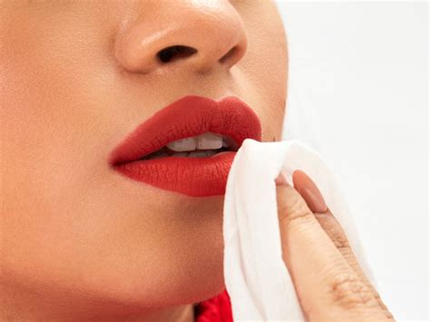 What is the best lipstick remover?
