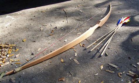 What is the best material for homemade arrows?