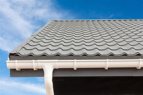 What is the best roof for a hot climate?