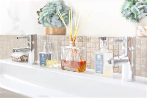 What is the best scent for a bathroom?