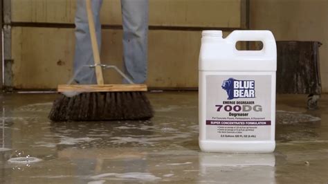 What is the best solvent to remove carpet glue?