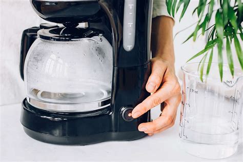 What is the best thing to clean a coffee maker with?