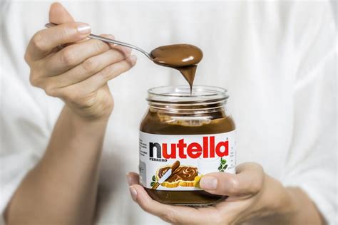 What is the best way to eat Nutella?