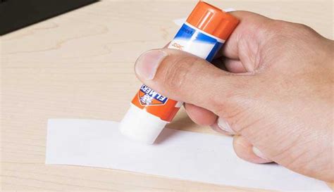 What is the best way to glue paper to paper?
