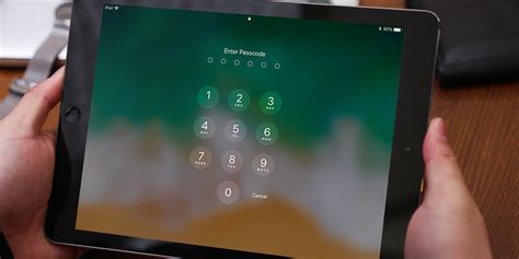 What is the default passcode for iPad?
