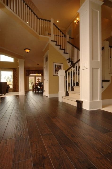 What is the design rule for dark floors?