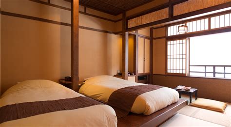 What is the difference between a hotel and a ryokan?