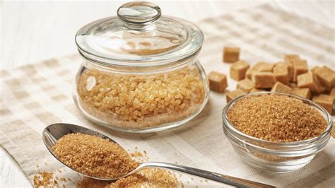 What is the difference between sugar and Demerara sugar?