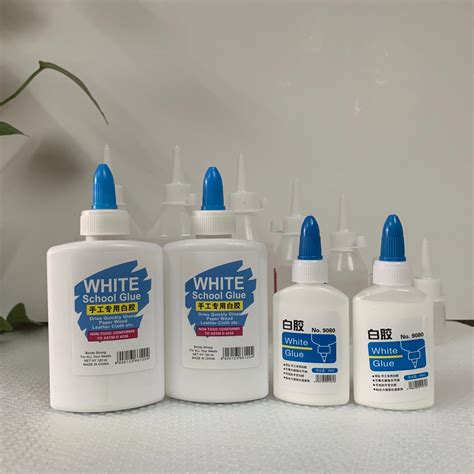 What is the difference between white glue and PVA glue?