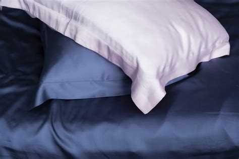 What is the downside of silk pillowcase?