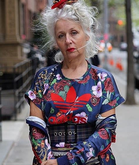 What is the fashion for a 70 year old woman?