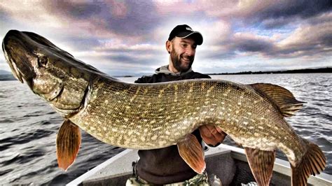 What is the largest Pike ever caught?