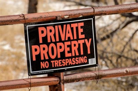 What is the law for trespassing on private property in Florida?