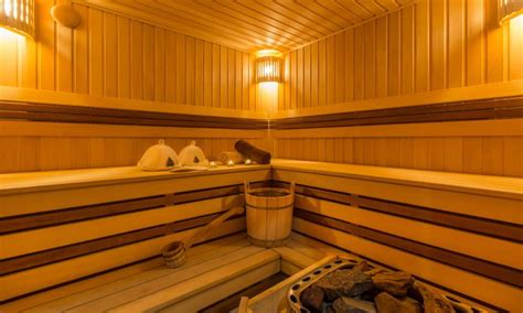 What is the legal age to use a sauna?