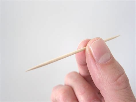 What is the length of a toothpick?