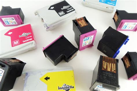 What is the lifespan of an ink cartridge?