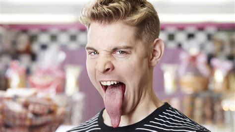 What is the longest tongue in the world?