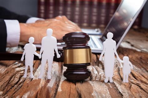 What is the most a family lawyer can make?