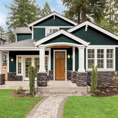 What is the most attractive house color?