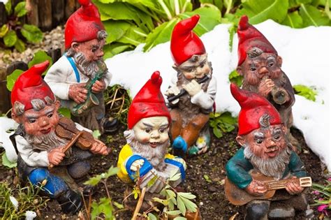 What is the opposite of gnome meaning?