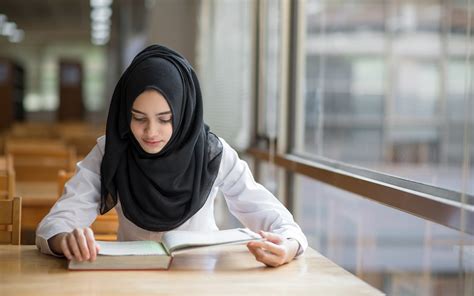 What is the role of a girl in Islam?