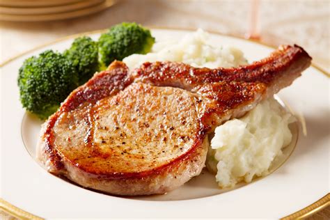What is the secret to juicy tender pork chops?